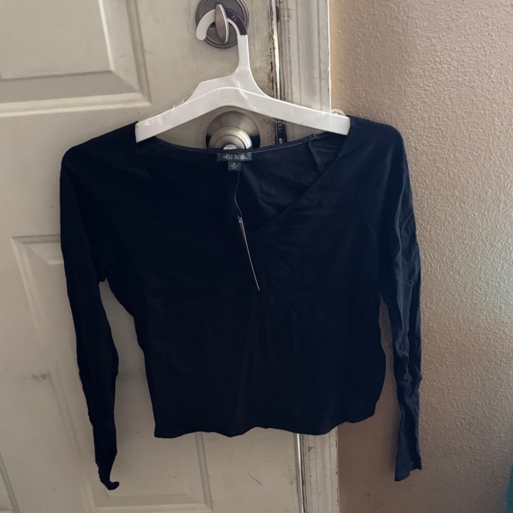 Wild Fable Black V-Neck Long Sleeve Blouse